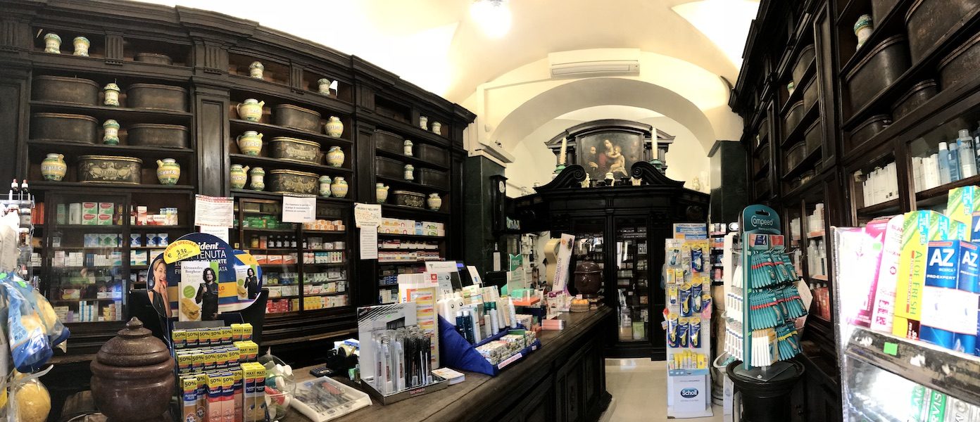 Antica%20Farmacia%20Pesci%201.JPG